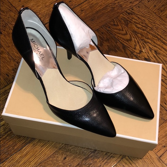 BRAND NEW Womens Michael Kors Crocodile pattern Heels - Picture 1 of 7